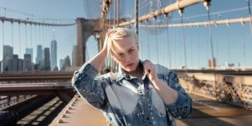 The Ultimate Guide to Packing Light: Travel in Style with a Carry-On in the US - Cover Image