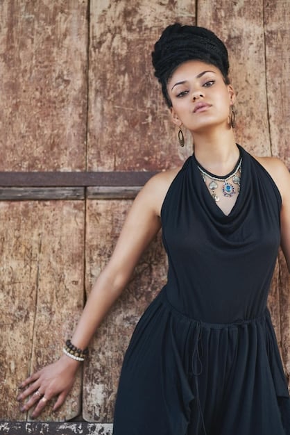 Accessorize Like a Pro: Jewelry, Scarves, and Belts in the US