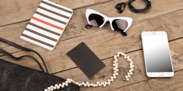The Ultimate Guide to Packing Light: Travel in Style in the US - Cover Image