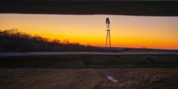 The Impact of 5G on Rural Broadband Access in the US: A 2025 Analysis - Cover Image