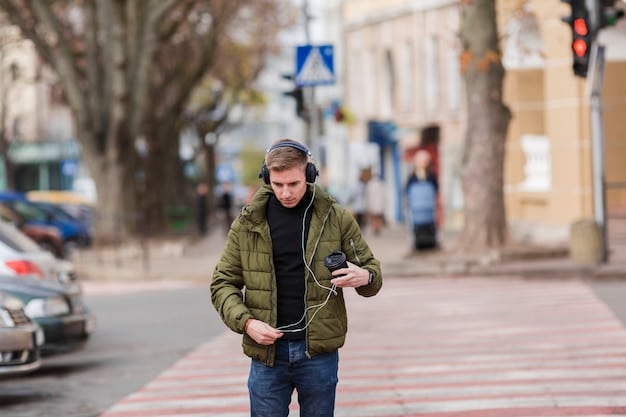 How to Choose Noise-Canceling Headphones: A 2025 Guide