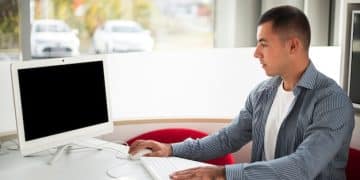 Choosing the Perfect Laptop: Your 2025 Guide - Cover Image